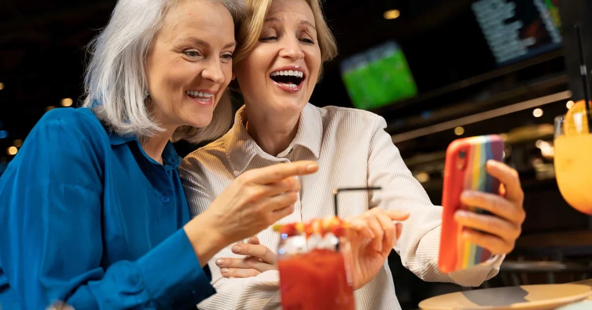 Tem 55 anos ou mais? Ross, Walgreens, T-Mobile e restaurantes oferecem descontos nos EUA