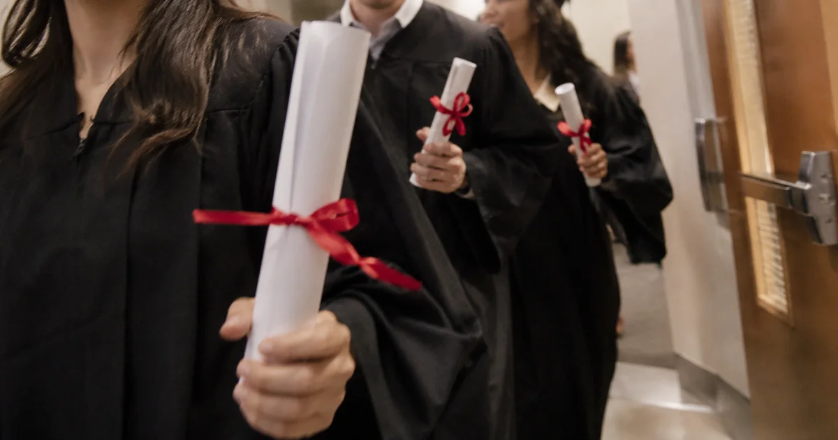 Diploma brasileiro pode contar nos EUA, mas só em alguns caminhos