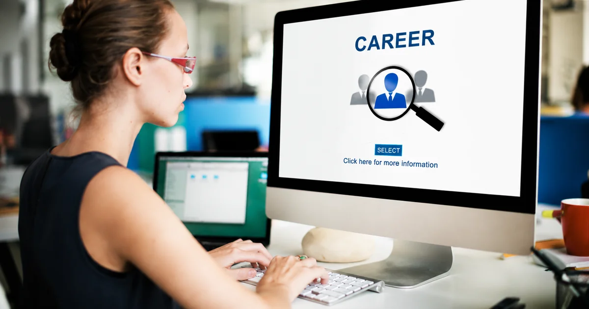 Como conseguir o primeiro emprego nos EUA: o que realmente faz o recrutador te chamar