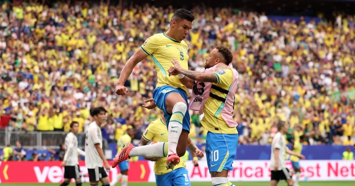 Brasil vira sobre o Japão no fim e joga oitavas em New Jersey no domingo