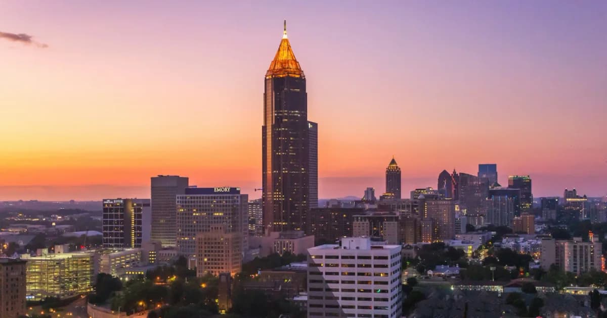 Atlanta lidera ranking de melhores cidades para começar a carreira nos EUA em 2026