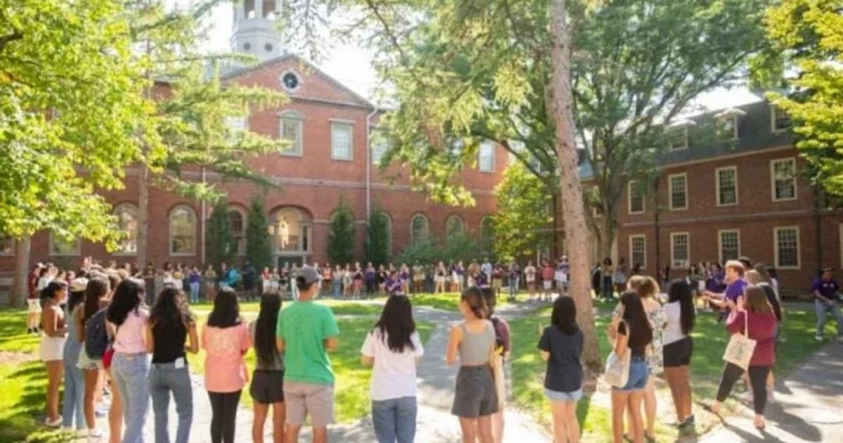 Fundação Estudar abre inscrições para bolsas que podem financiar estudo em Harvard e MIT