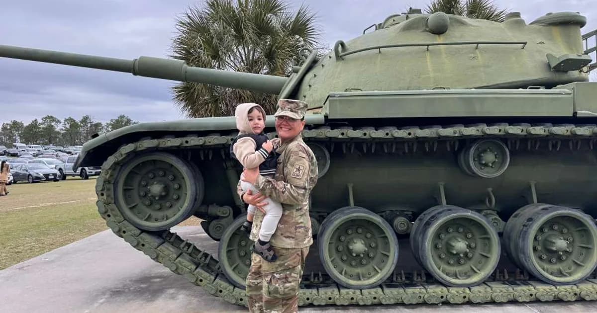 Ane largou a advocacia no Brasil, recomeçou sozinha nos EUA e entrou para o Army após 6 anos adiando o sonho