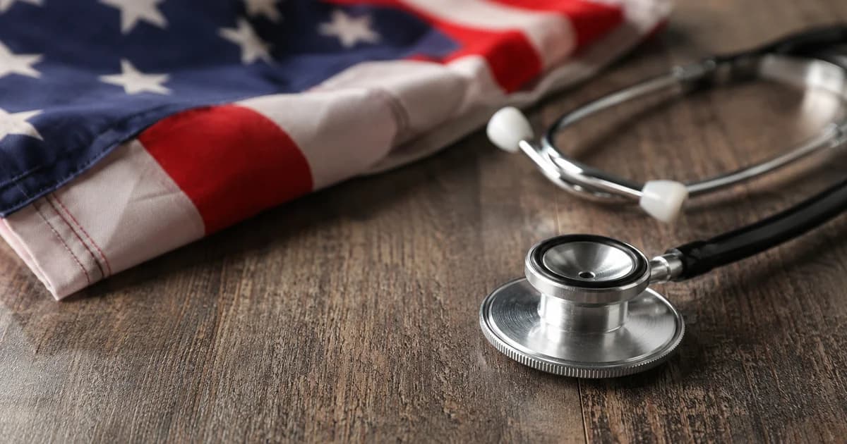 Seguro saúde nos EUA: o guia mais completo para brasileiros evitarem dívidas médicas em 2026
