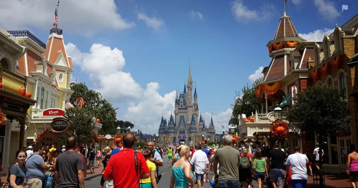 Orlando bate recorde com 76,7 milhões de visitantes em 2025