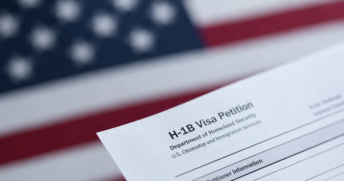 Juiz derruba taxa de US$ 100 mil para parte dos pedidos de H-1B e impõe revés à Casa Branca